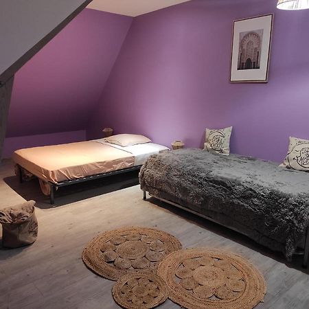 Sansac-de-Marmiesse Agreable Et Spacieuse Chambre Familiale מראה חיצוני תמונה