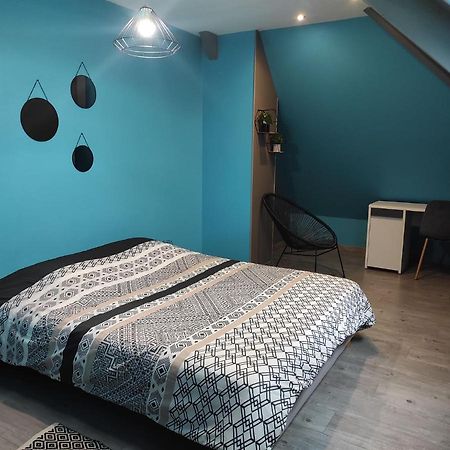 Sansac-de-Marmiesse Agreable Et Spacieuse Chambre Familiale מראה חיצוני תמונה