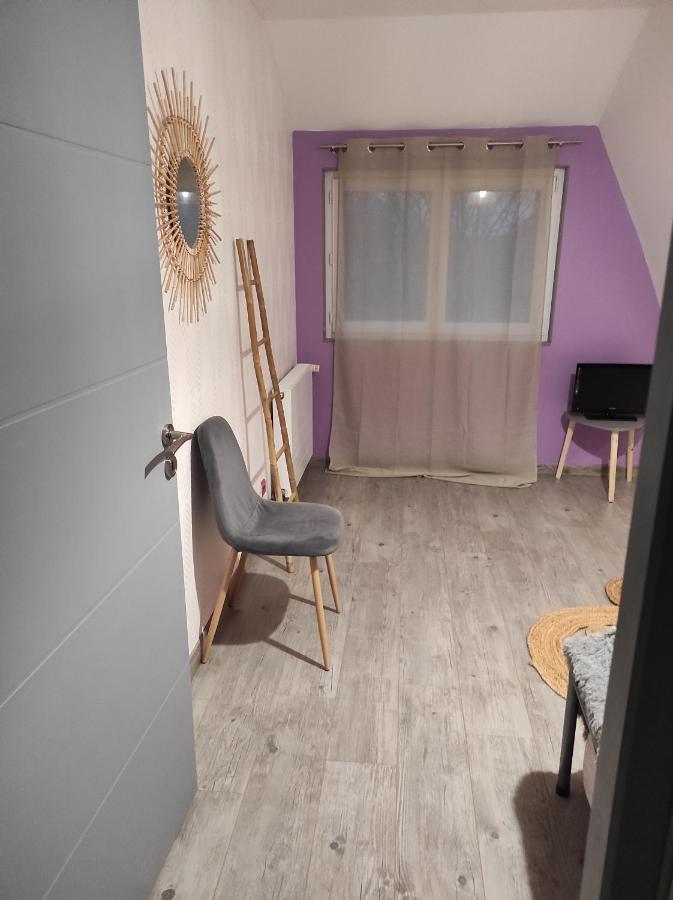 Sansac-de-Marmiesse Agreable Et Spacieuse Chambre Familiale מראה חיצוני תמונה